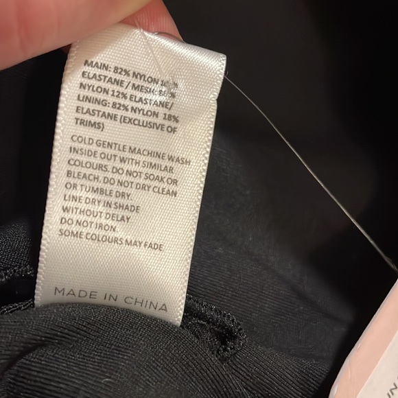 NWT ABI AND JOSEPH Run Swim High Support Sports Bra. Medium - Picture 9 of 9